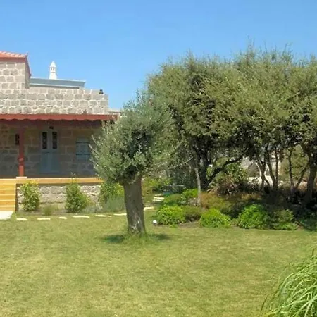 Villa Sleeps 6 Pool Wifi Bodrum
